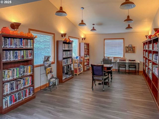 121 MATTHEW LEE Ct, Roseburg, OR 97471