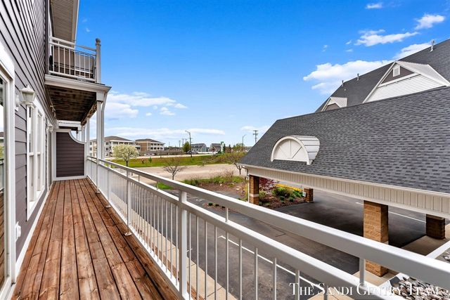 917 W Savidge Street 15, Spring Lake, MI 49456