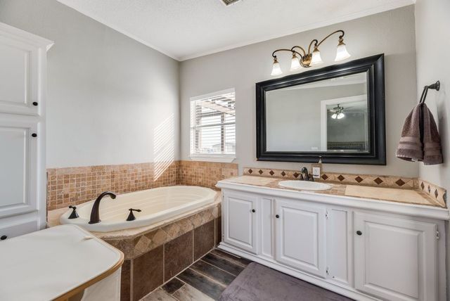 709 Ritchey Road, Valley View, TX 76272