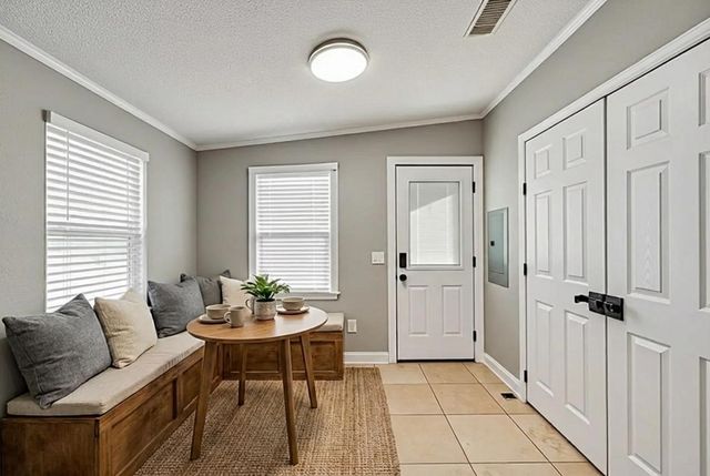 709 Ritchey Road, Valley View, TX 76272