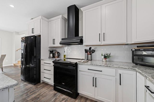 14275 Deer Path, Buchanan, MI 49107