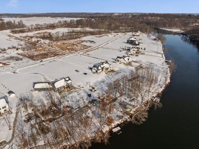 14275 Deer Path, Buchanan, MI 49107