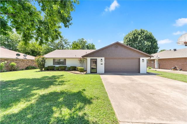 1508 SE S Street, Bentonville, AR 72712