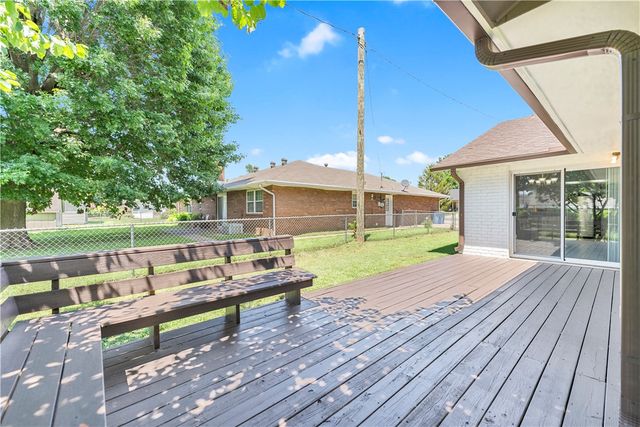 1508 SE S Street, Bentonville, AR 72712