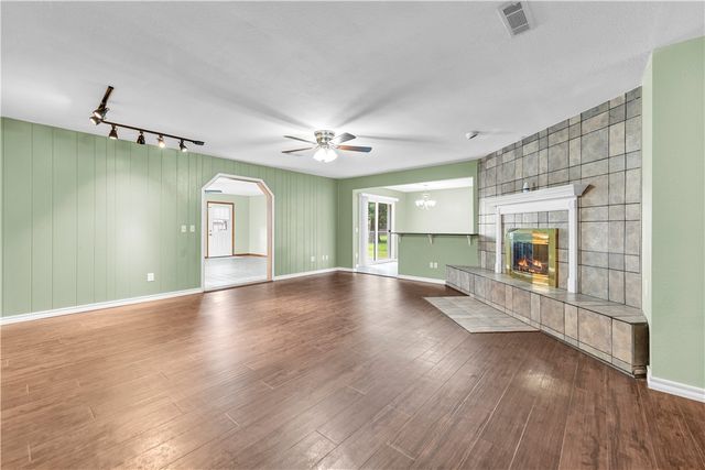 1508 SE S Street, Bentonville, AR 72712