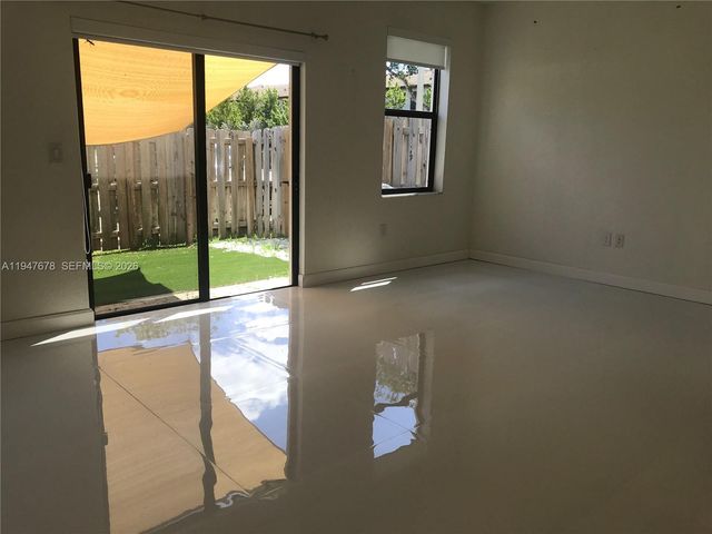 278 NE 208th Ter, Miami, FL 33179