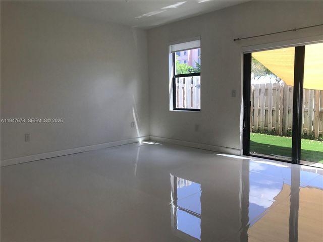 278 NE 208th Ter, Miami, FL 33179