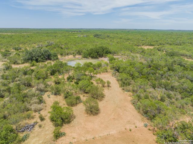 870 County Road 640, Hondo, TX 78861