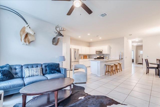 7013 Loretta White LN, Austin, TX 78744