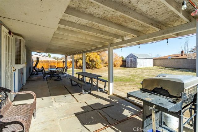 17360 Valeport, Lancaster, CA 93535