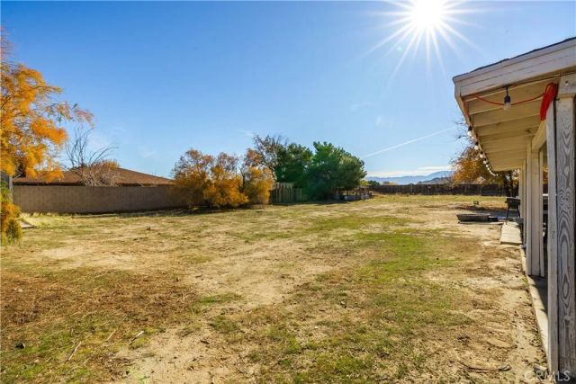 17360 Valeport, Lancaster, CA 93535
