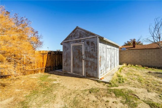 17360 Valeport, Lancaster, CA 93535