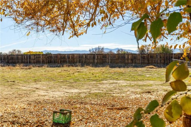 17360 Valeport, Lancaster, CA 93535