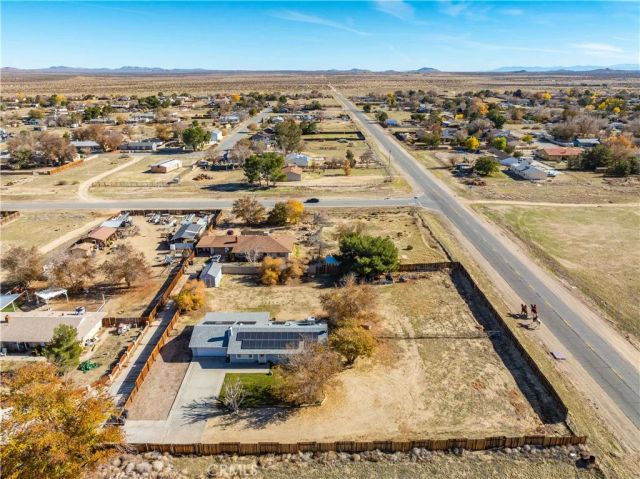 17360 Valeport, Lancaster, CA 93535