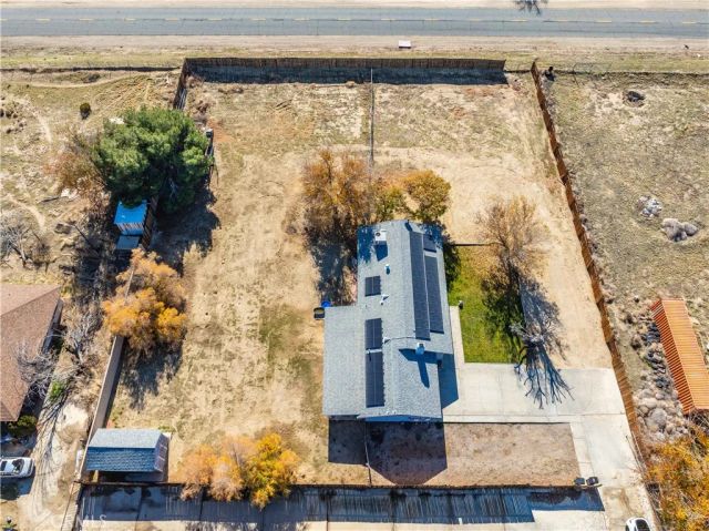 17360 Valeport, Lancaster, CA 93535