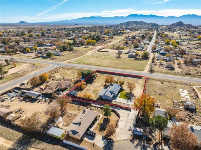 17360 Valeport, Lancaster, CA 93535