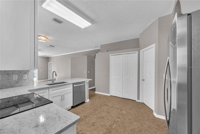 506 GREG STREET, Valrico, FL 33594