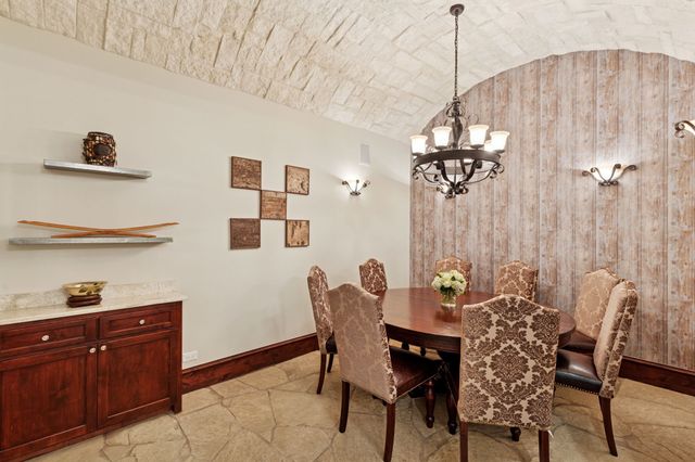 4715 W Northwest Highway, Dallas, TX 75220