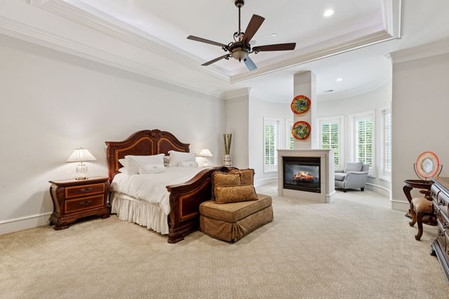 4715 W Northwest Highway, Dallas, TX 75220