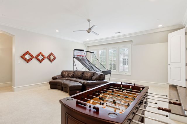 4715 W Northwest Highway, Dallas, TX 75220