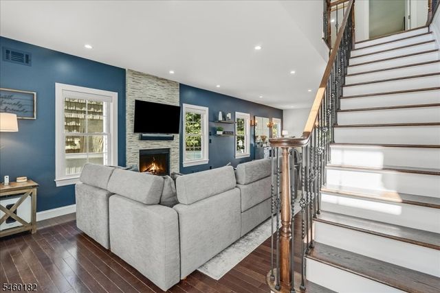 11 Ridge Pl, Wayne Twp., NJ 07470