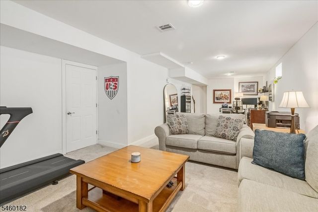 11 Ridge Pl, Wayne Twp., NJ 07470