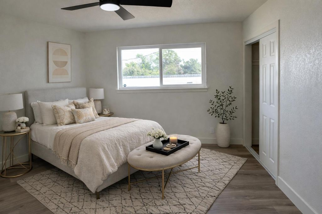 Image 6 of property listing at 4264 Holt, Fresno, CA 93705