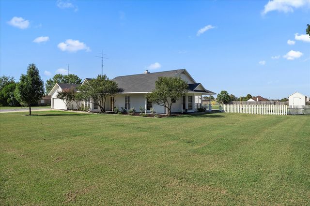 509 Mustang Court, Lavon, TX 75166