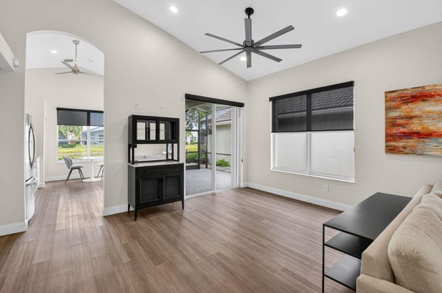 7440 W Mercada Way, Delray Beach, FL 33446