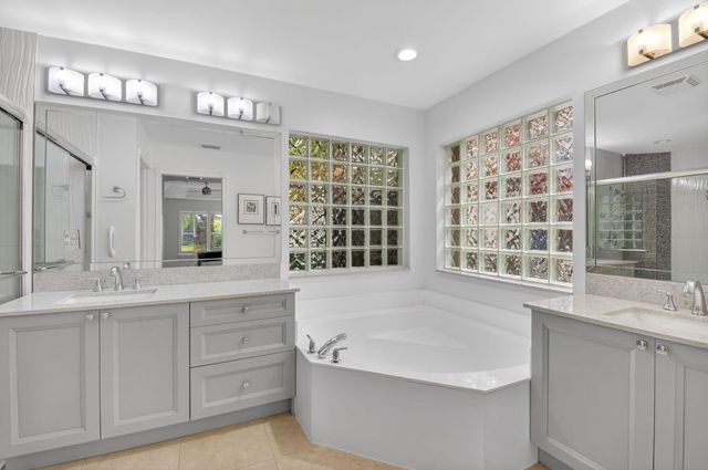 7440 W Mercada Way, Delray Beach, FL 33446