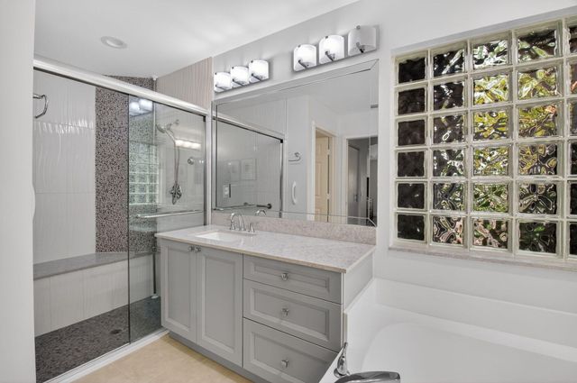 7440 W Mercada Way, Delray Beach, FL 33446