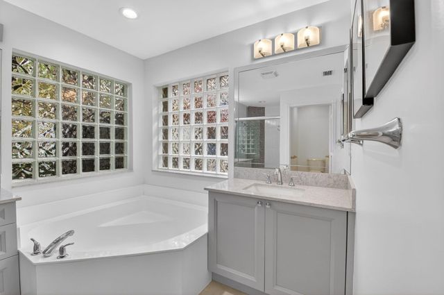 7440 W Mercada Way, Delray Beach, FL 33446