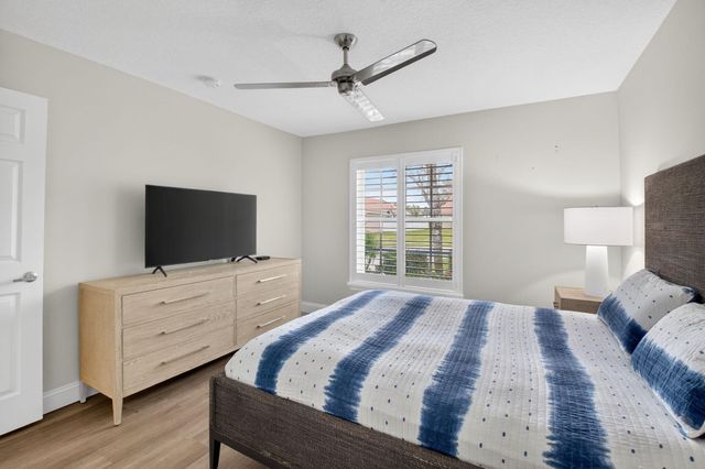 7440 W Mercada Way, Delray Beach, FL 33446