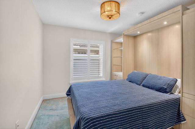 7440 W Mercada Way, Delray Beach, FL 33446