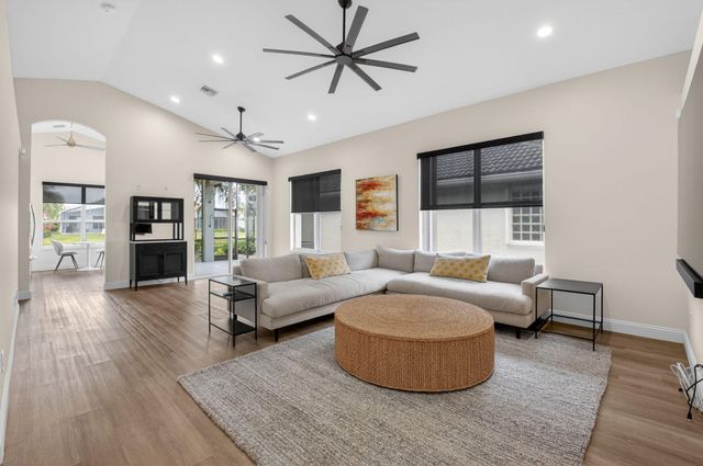 7440 W Mercada Way, Delray Beach, FL 33446