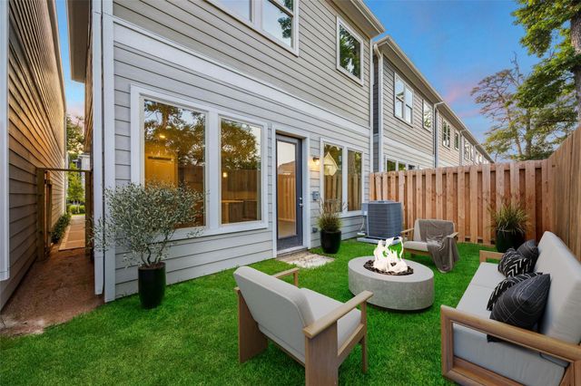 3422 Mansfield Street, Houston, TX 77091