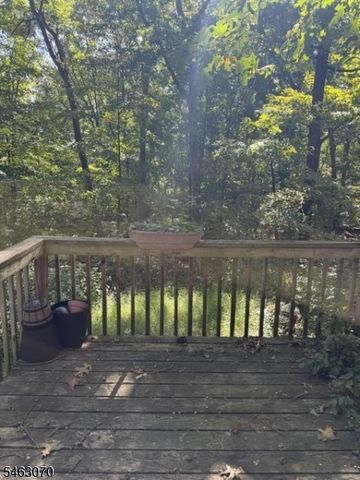 21 Gorge Dr, Wanaque Boro, NJ 07420