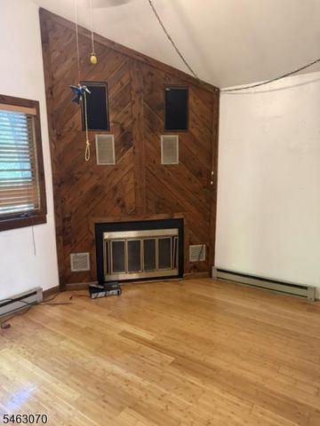 21 Gorge Dr, Wanaque Boro, NJ 07420