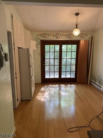 21 Gorge Dr, Wanaque Boro, NJ 07420