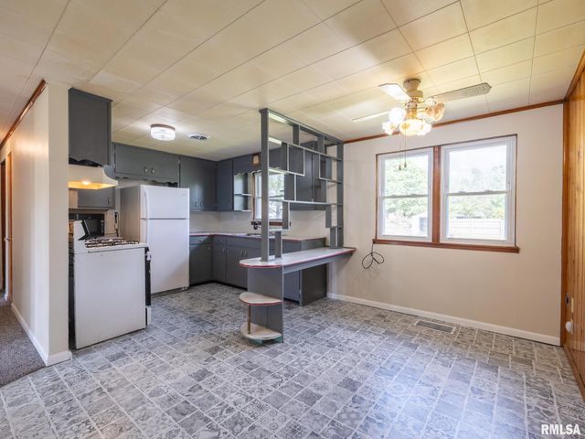 611 WOODLAND Trail, Washington, IL 61571