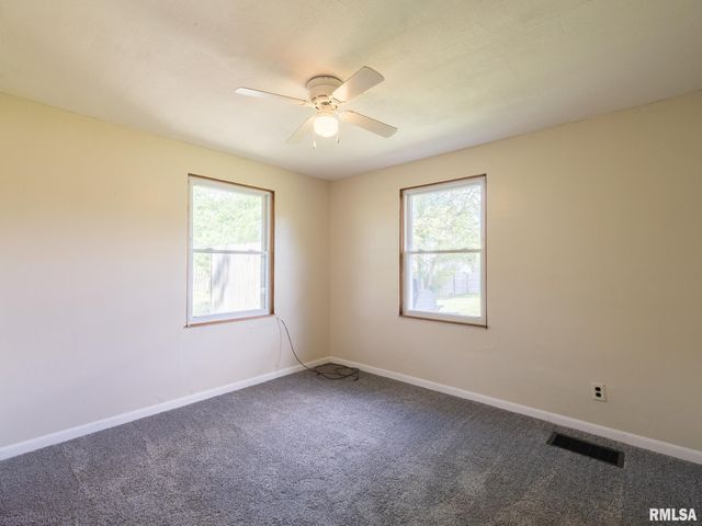 611 WOODLAND Trail, Washington, IL 61571