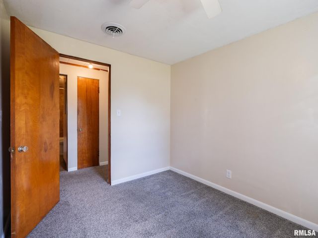 611 WOODLAND Trail, Washington, IL 61571