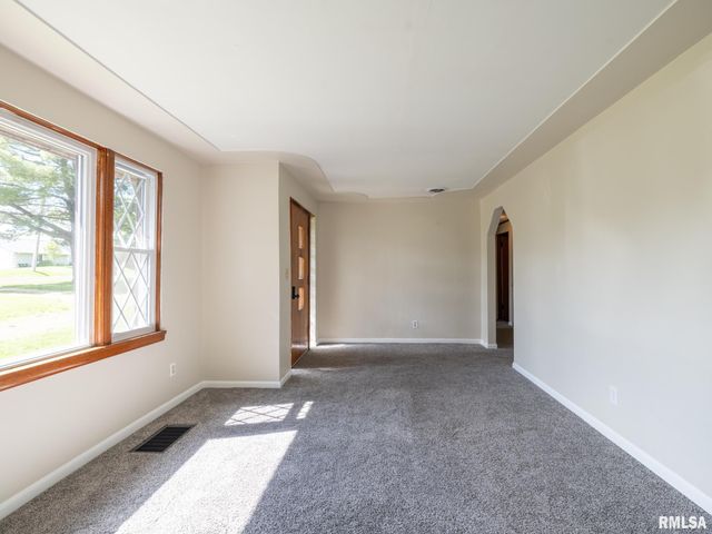 611 WOODLAND Trail, Washington, IL 61571