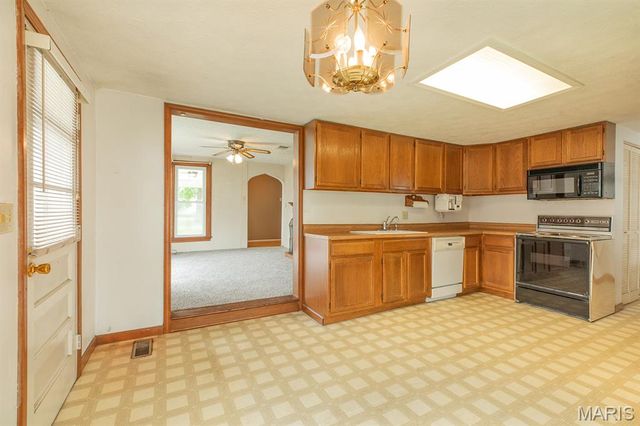 116 W Corbin Street, Bethalto, IL 62010