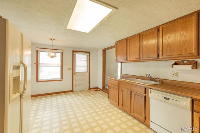116 W Corbin Street, Bethalto, IL 62010