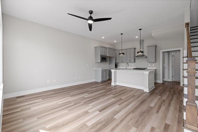 825 Burnside Place, Chattanooga, TN 37408