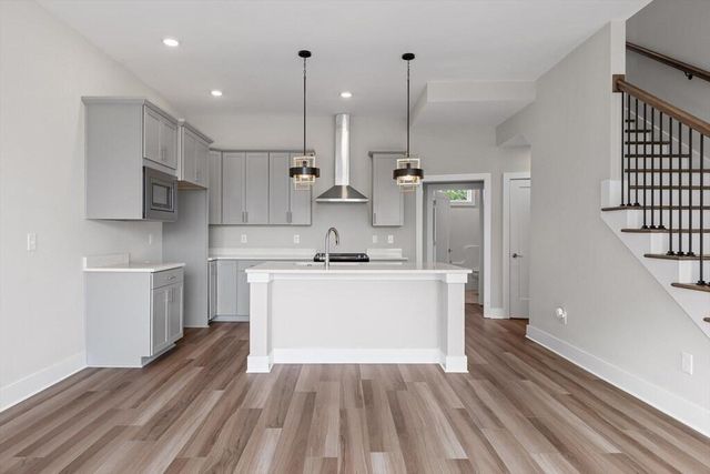 825 Burnside Place, Chattanooga, TN 37408