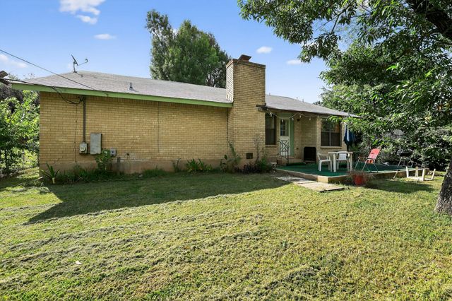324 McClendon DR, Elgin, TX 78621