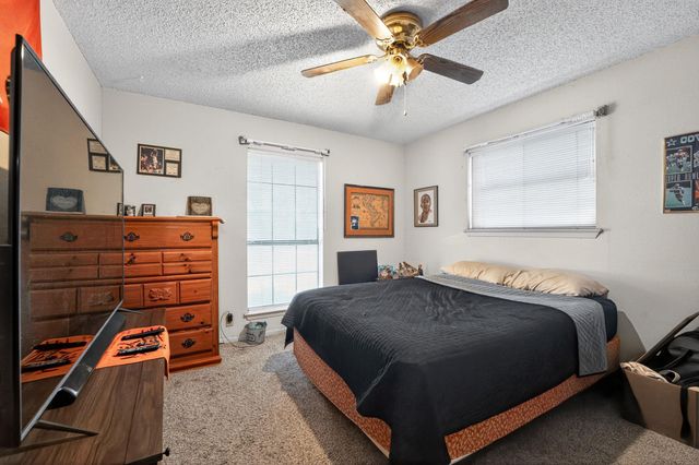 324 McClendon DR, Elgin, TX 78621