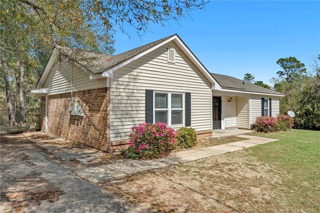 8680 Dutchman Woods Drive, Mobile, AL 36695